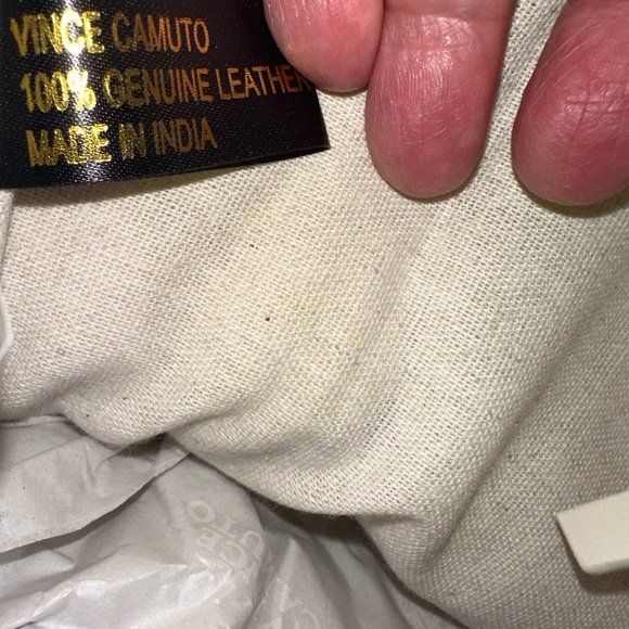 VINCE CAMUTO QUILTED TOTE “VISHO-TO” Style FIREFALL - Picture 5 of 15